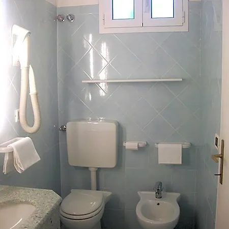 Отель Lilly 3*