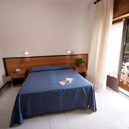 Hotel Lilly 3*